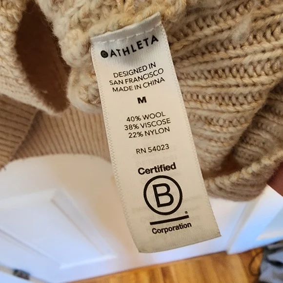 Athleta SierraWool Blend Cream Sweater Soze Medium Hiking Camping Gorpcore Beach - Picture 8 of 10